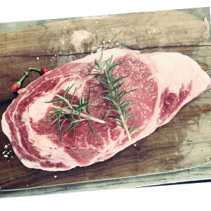 🥩 Donner de la viande crue...