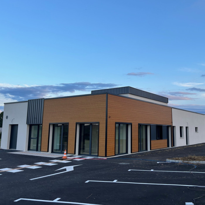 Bienvenue sur le site de la clinique BALTAZART THIRION à Magny-Cours !