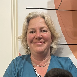 Hélène GROSJEAN