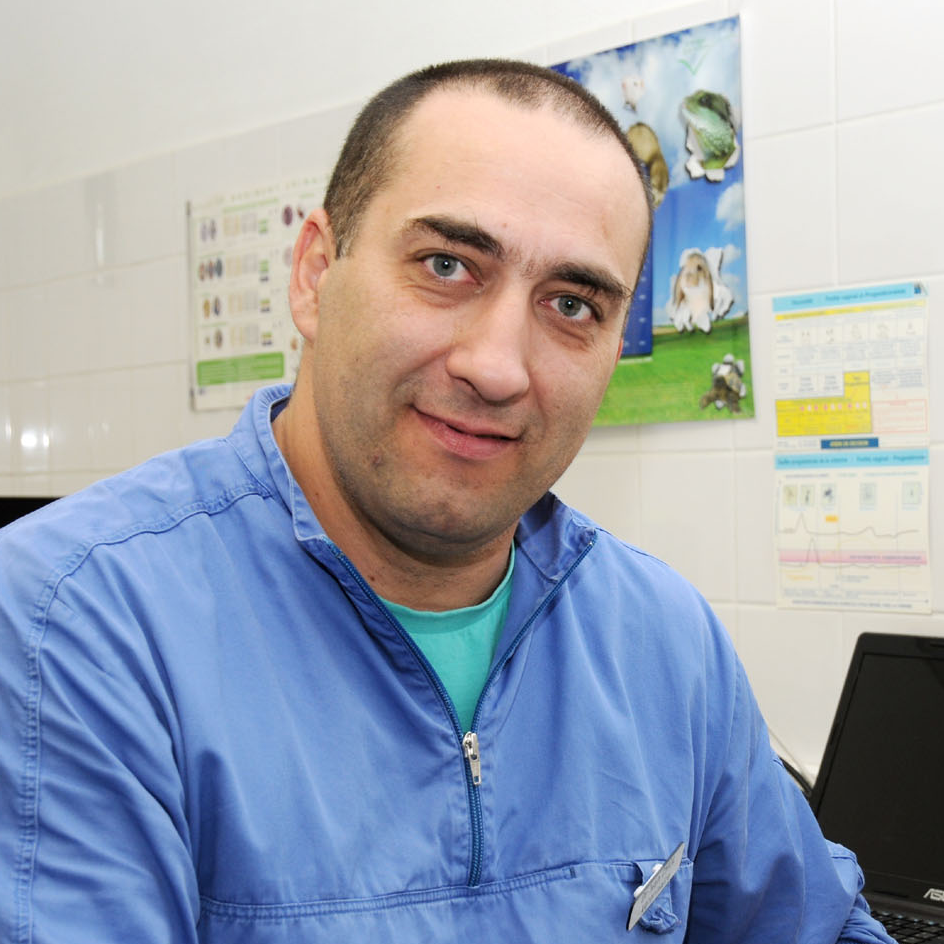 Dr Ivan CHOL