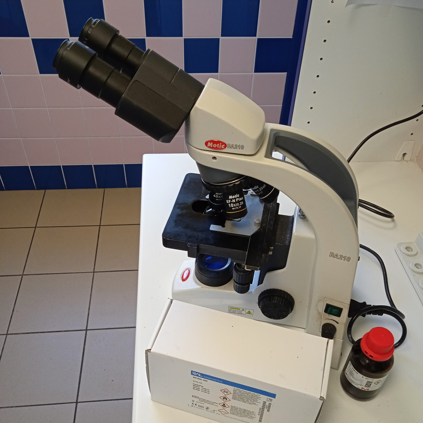 Microscope