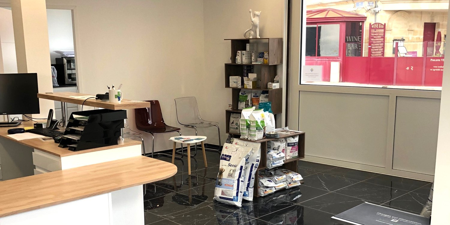 Grand choix de produits de soins vétérinaires et d'alimentation pour animaux de compagnie