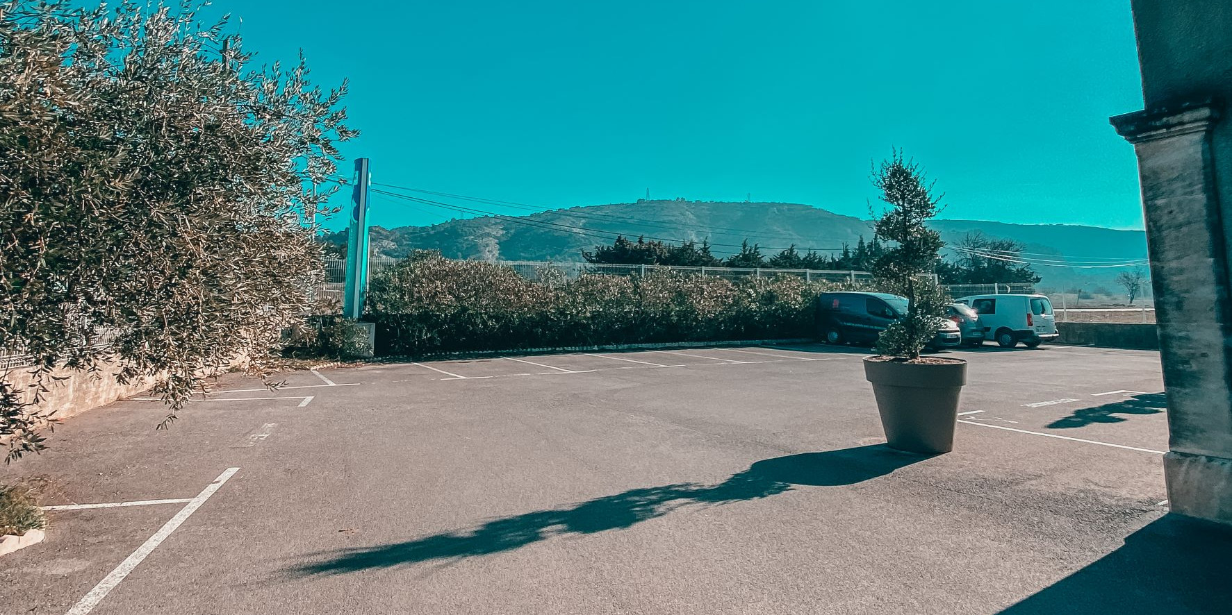 Notre parking et sa vue